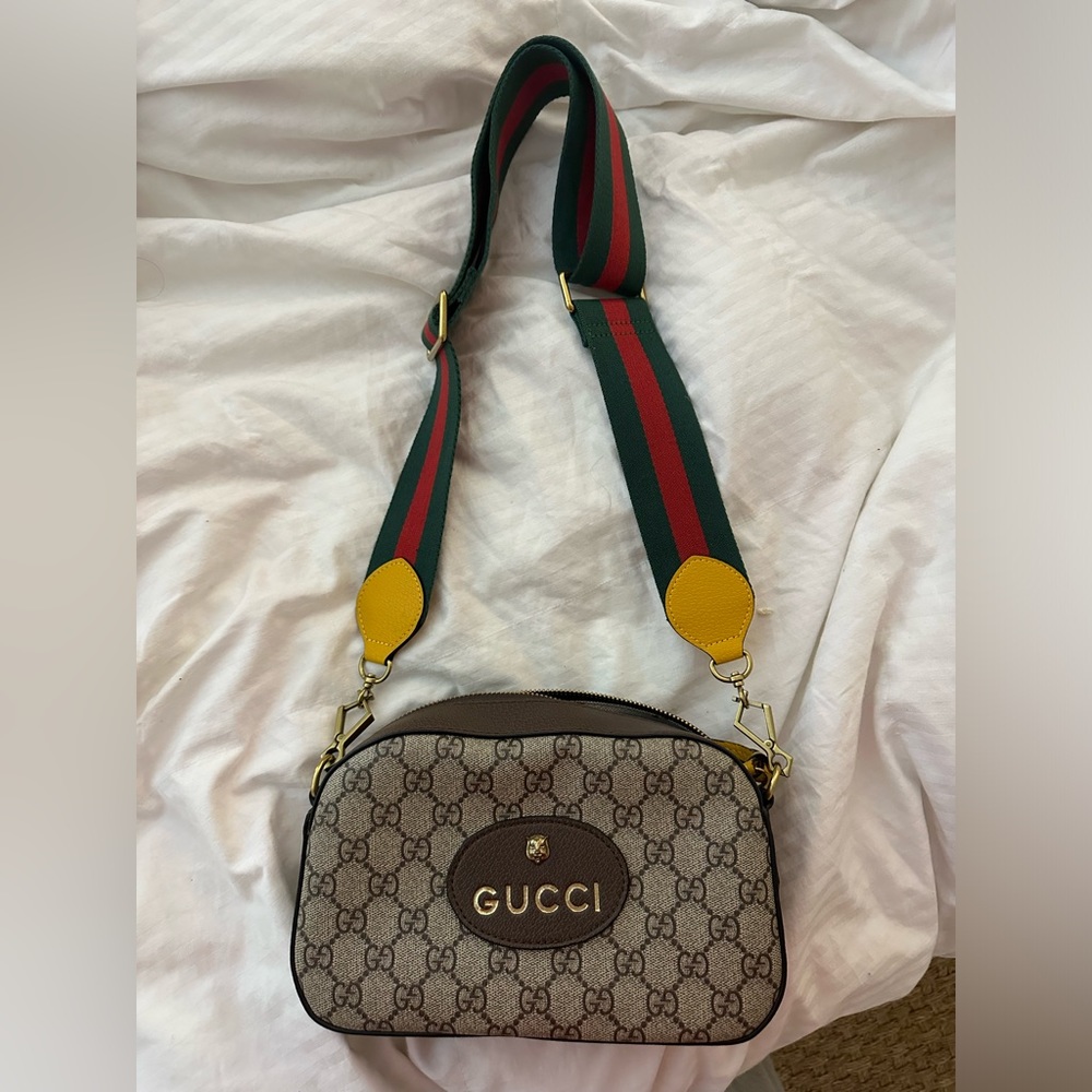GUCCI MESSENGER BAG